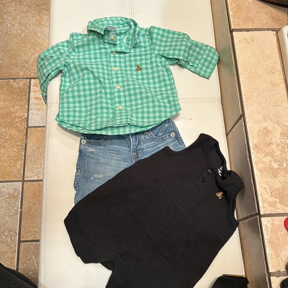 Baby gap polo, jeans and jumper size 3 to 6 months